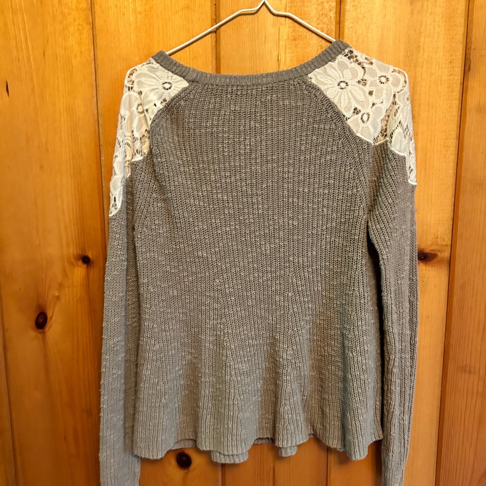 Hollister sweater